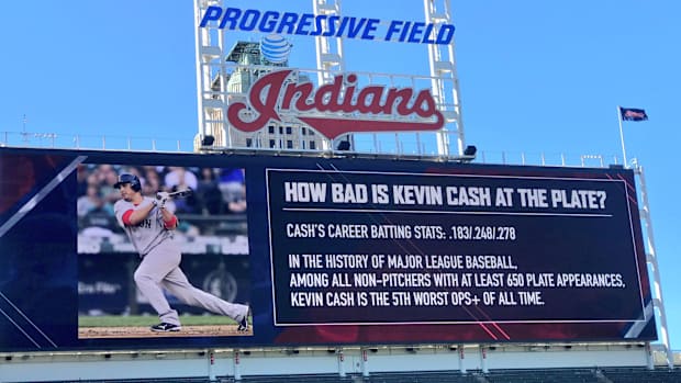 terry-francona-kevin-cash-scoreboard-prank-photo.jpg
